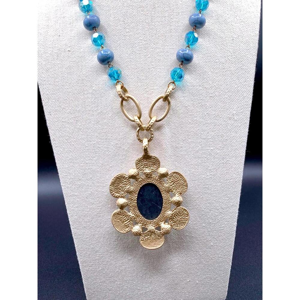 Vintage Blue Cameo Statement Pendant Necklace with Rhinestones - Picture 5 of 7